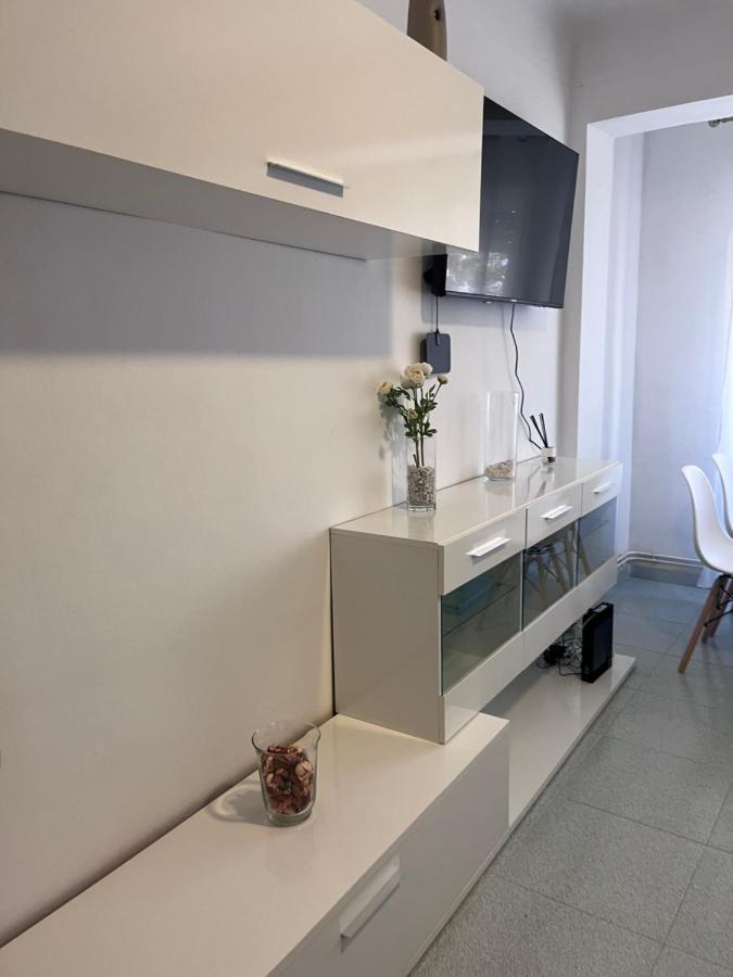 Apartamento Portbou Bagian luar foto